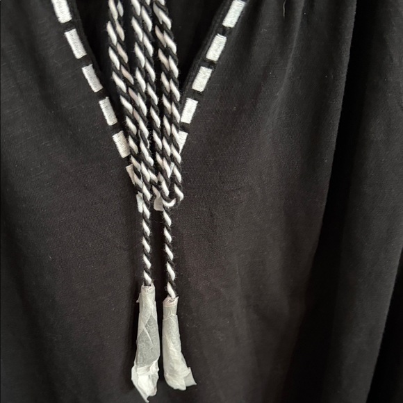 Belle by Kim Gravel Black and White Embroidered Blouse - Picture 2 of 5